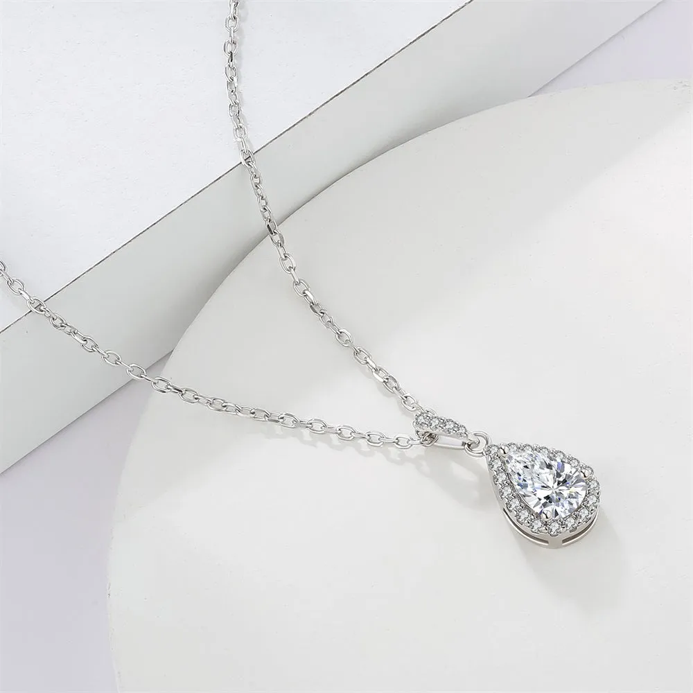 1.0 Carats VVS1 Moissanite Pendant Necklace for Women 0081