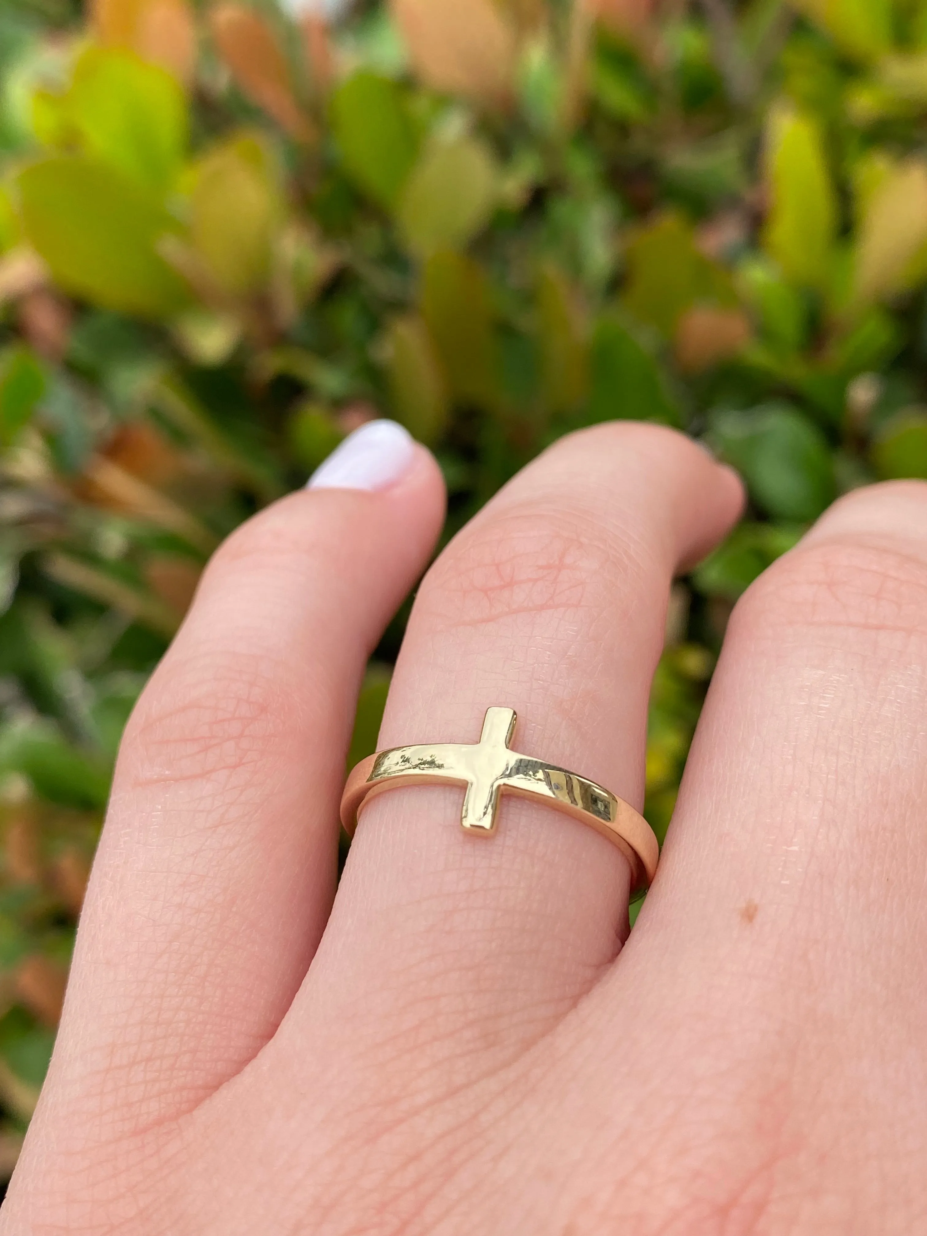 14K Yellow Gold 2MM Cross Band