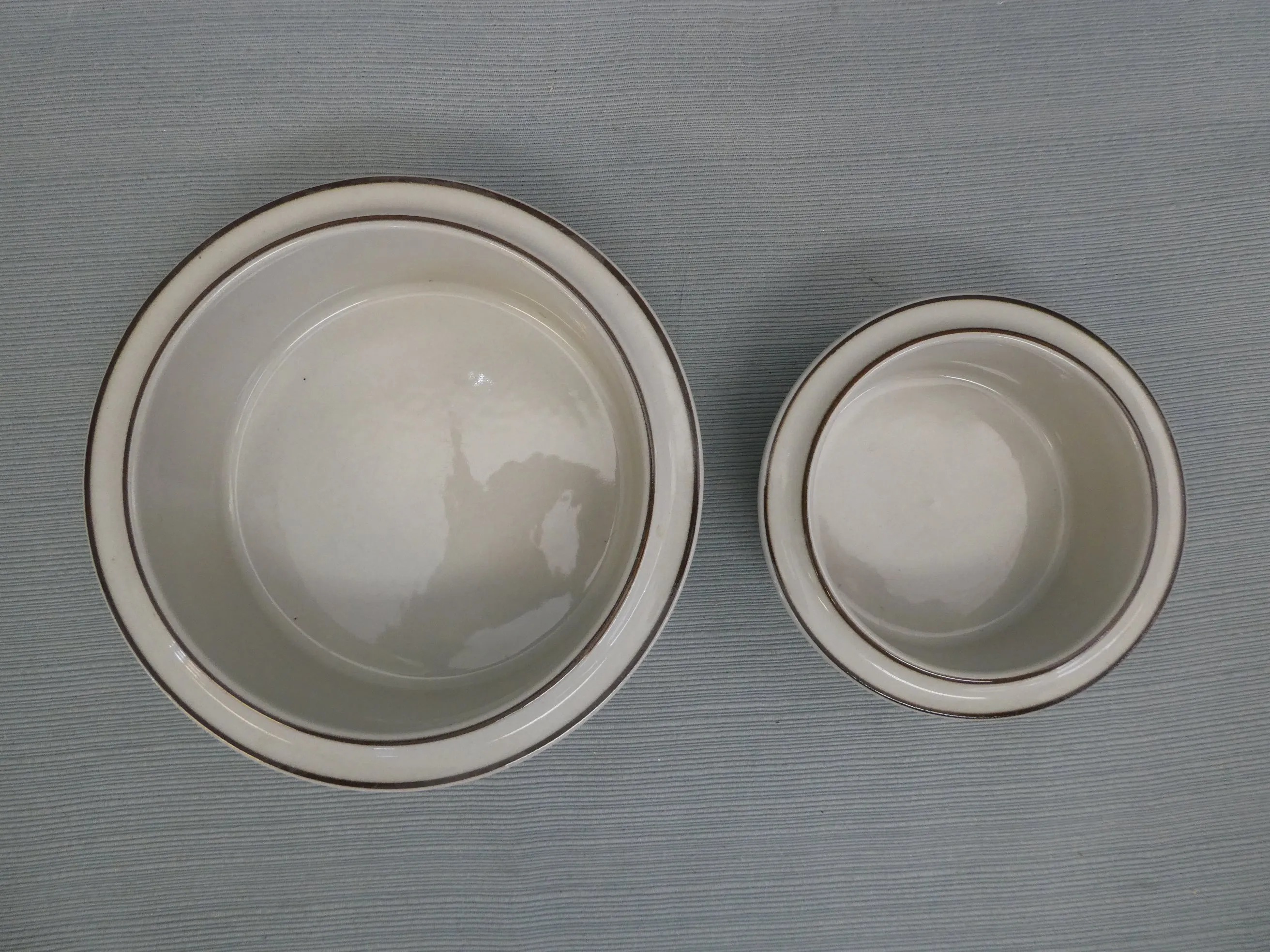 Set of 2 Arabia Finland "Fennica" Bowls - Very Good Condition