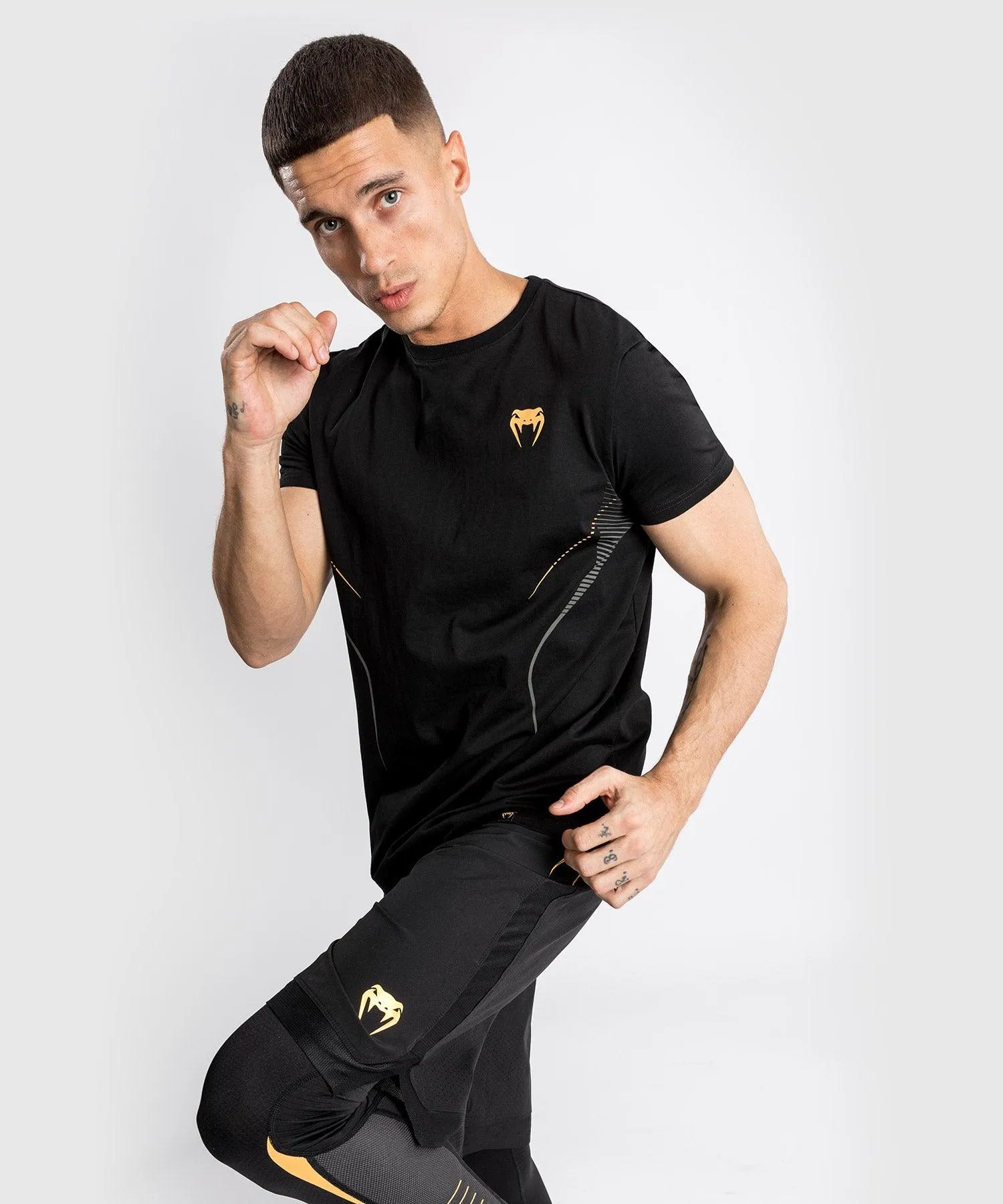 Venum Athletics T-shirt - Black/Gold